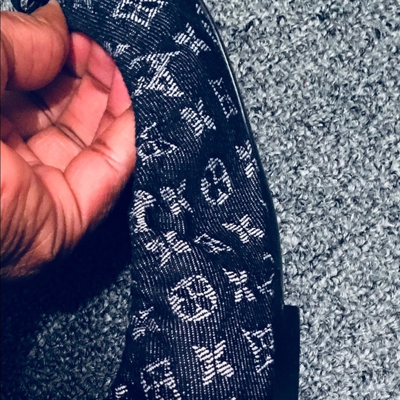 Louis Vuitton shoes! - Picture 5 of 8